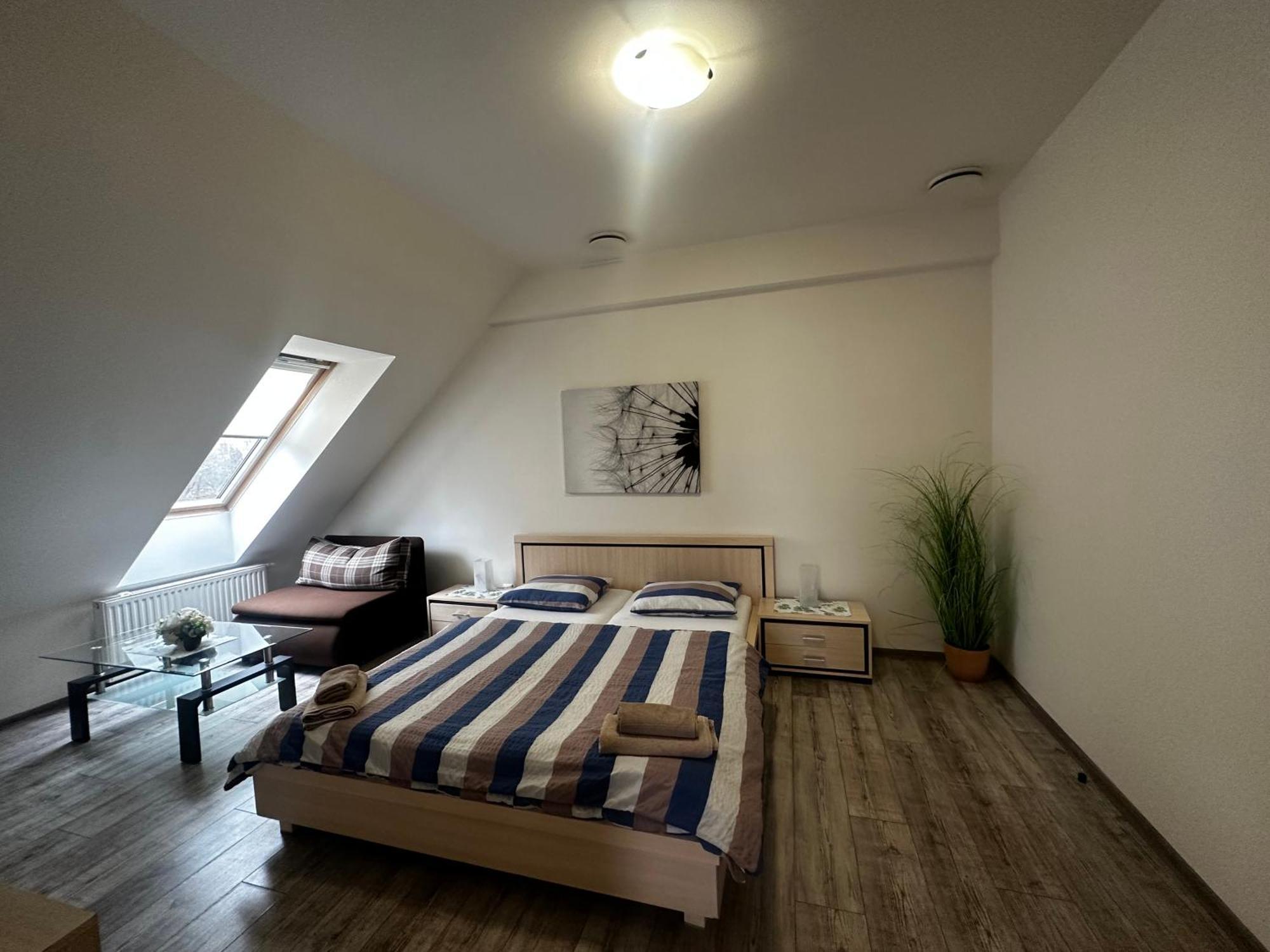 Penzion-Hutira Relax Club Handlová Екстериор снимка