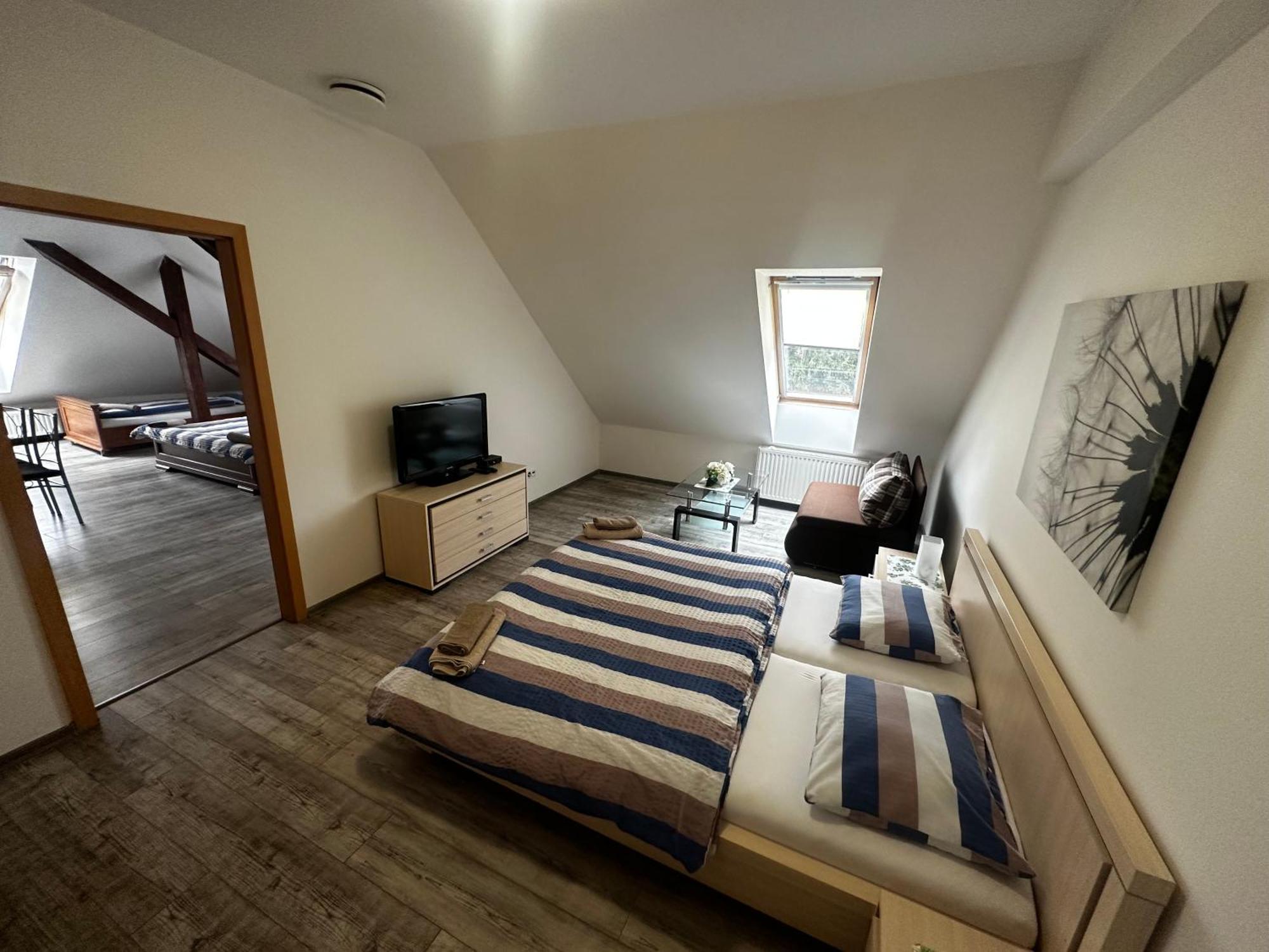 Penzion-Hutira Relax Club Handlová Екстериор снимка