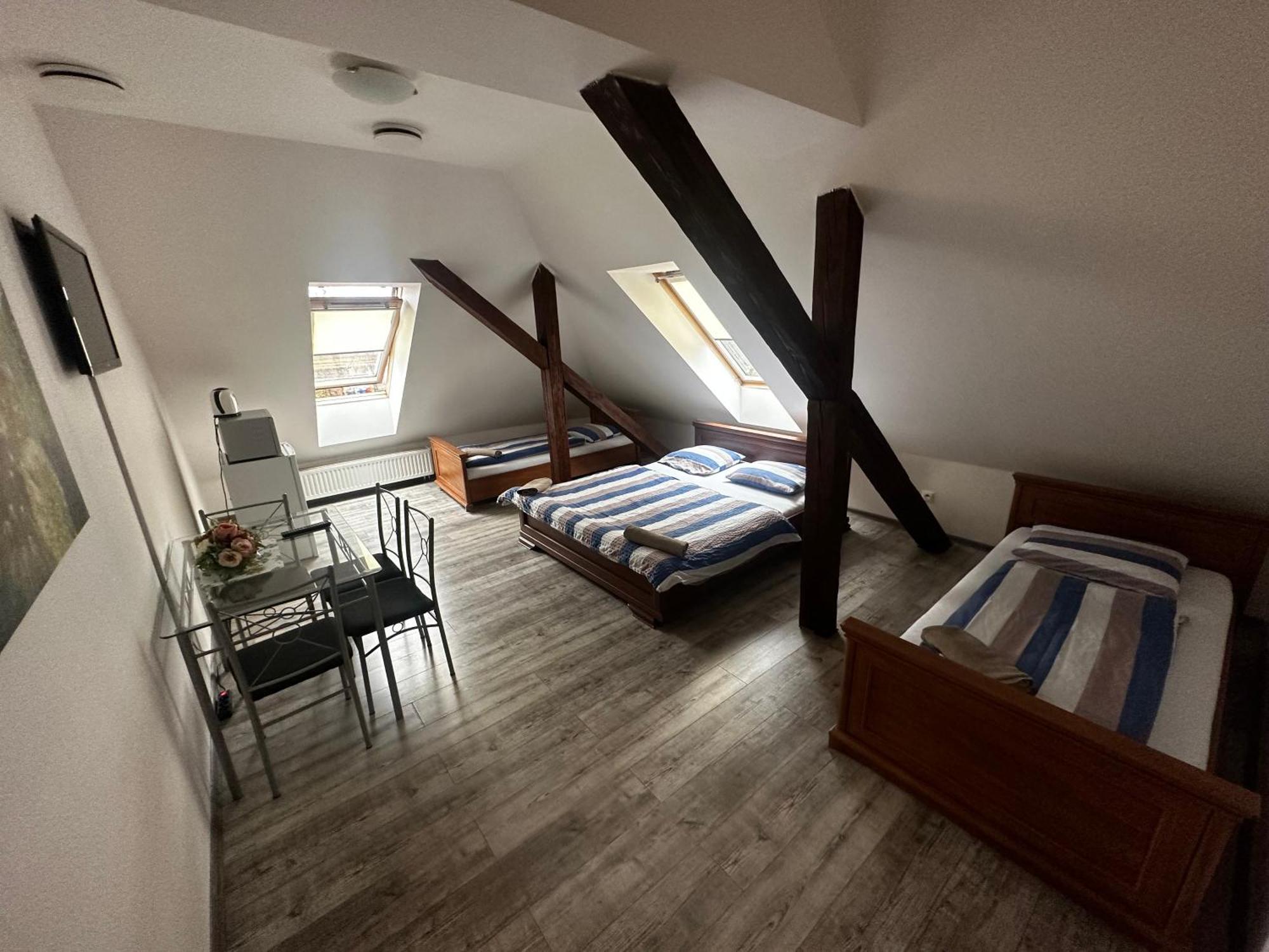 Penzion-Hutira Relax Club Handlová Екстериор снимка